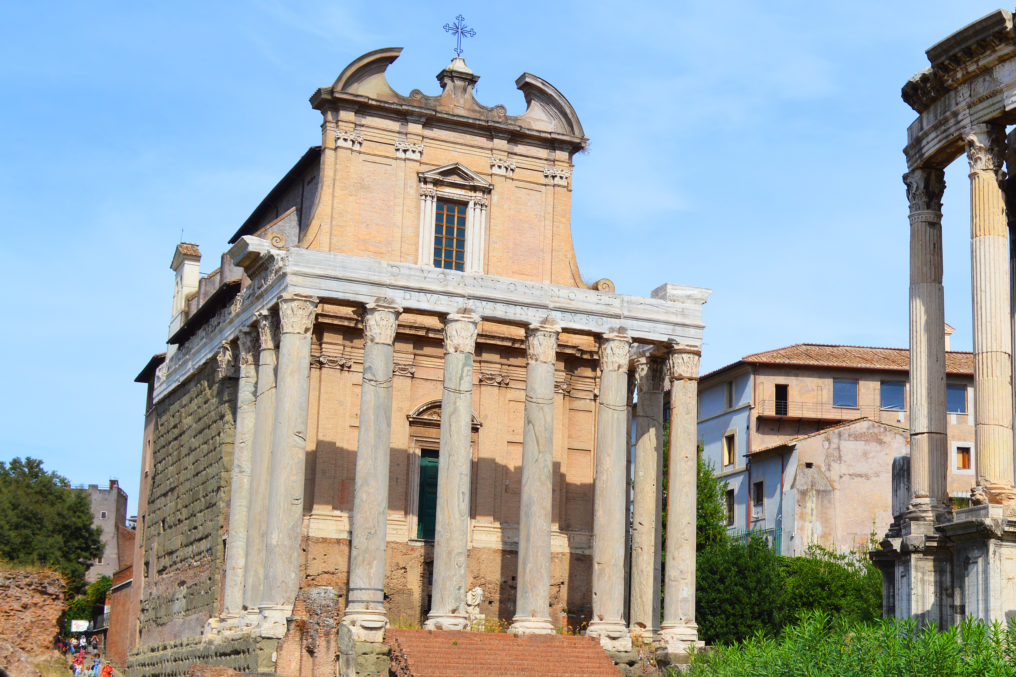 the-temple-of-antoninus-and-fausina-2